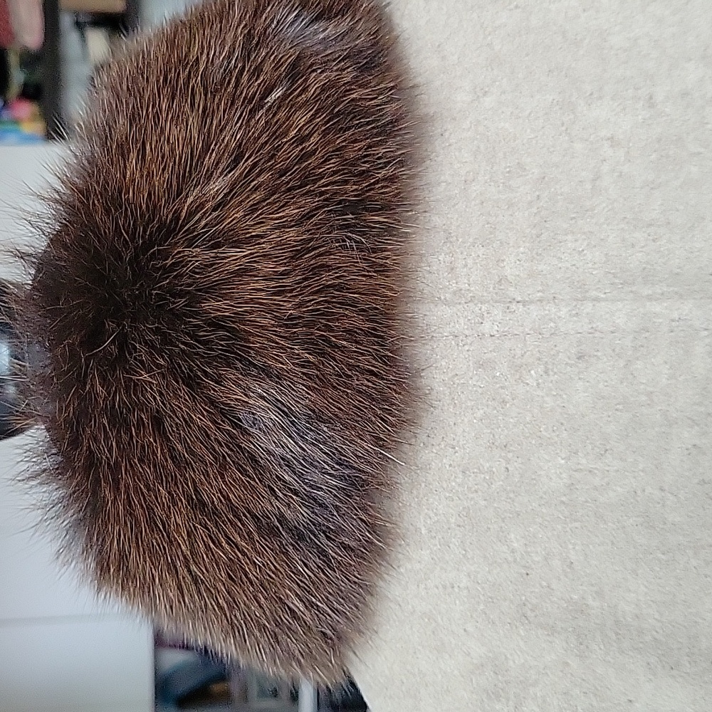 Vintage Lambswool and Cashmere Blend Coat with Fox Fur Collar - Picture 4 of 14